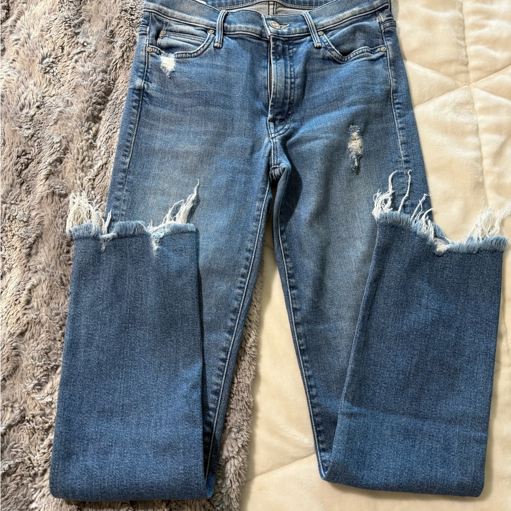 MOTHER The Rascal Ankle Chew Blue Jeans
